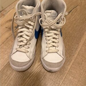 Nike White Mesh Sneakers - 3.5Y - like new